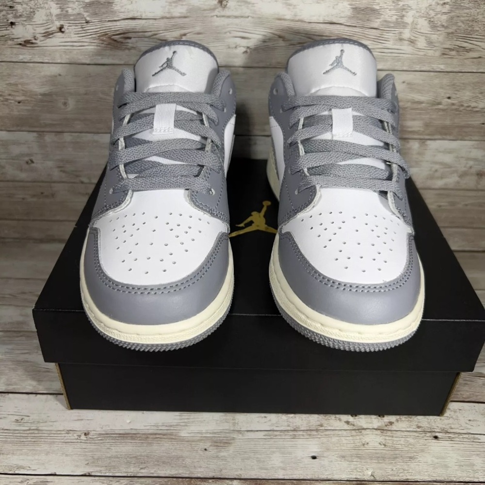 Nike Air Jordan 1 Low Vintage Grey Shoes 553560-053 (GS) Youth Sizes - Picture 2 of 15